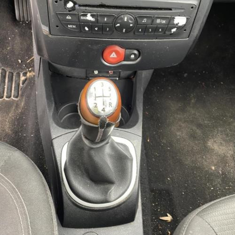 Leve vitre electrique avant droit RENAULT CLIO 3 Photo n°12
