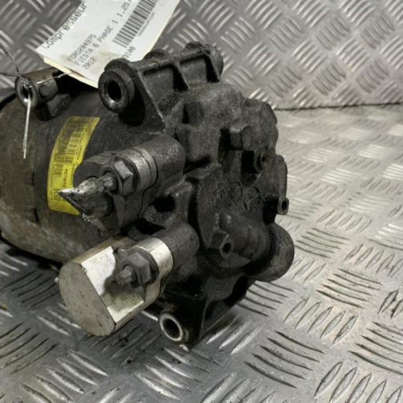 Compresseur clim FORD FIESTA 6 Photo n°4