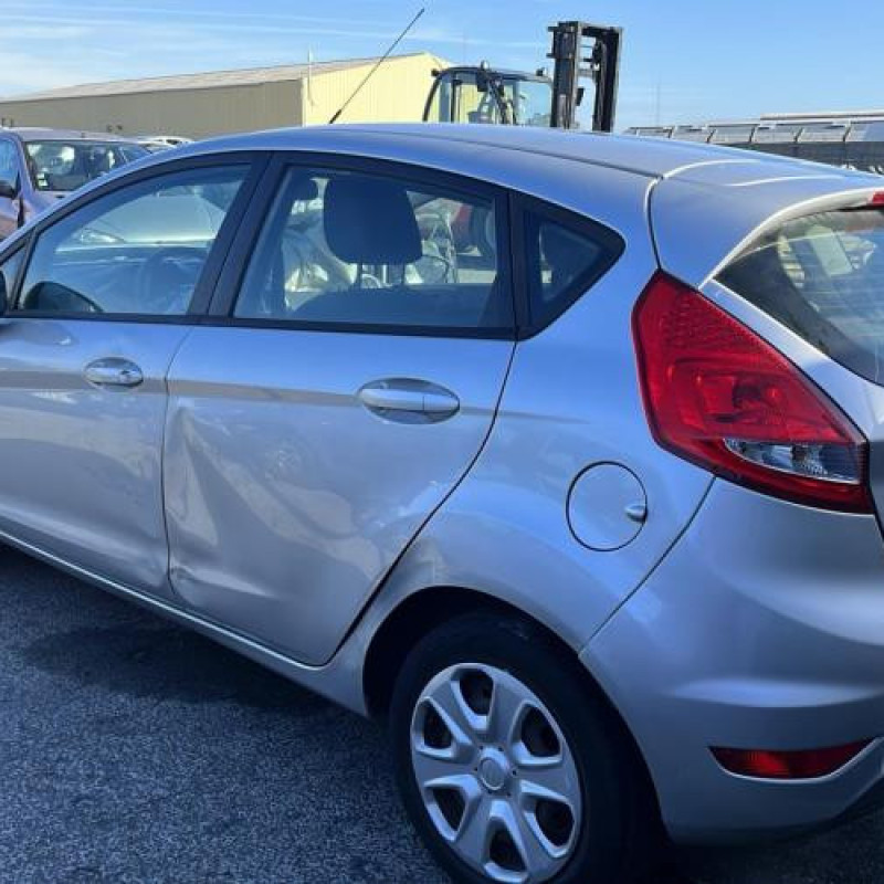 Compresseur clim FORD FIESTA 6 Photo n°11