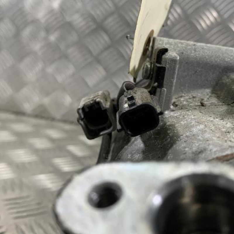 Compresseur clim RENAULT CLIO 4 Photo n°5