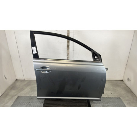 Porte avant droit TOYOTA AVENSIS 2 Photo n°1