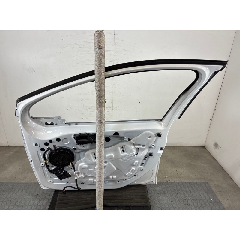 Porte avant droit PEUGEOT 208 1 Photo n°1