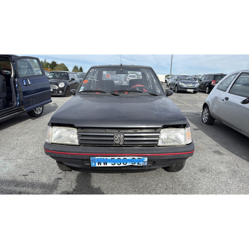 Porte avant droit PEUGEOT 205 Photo n°17