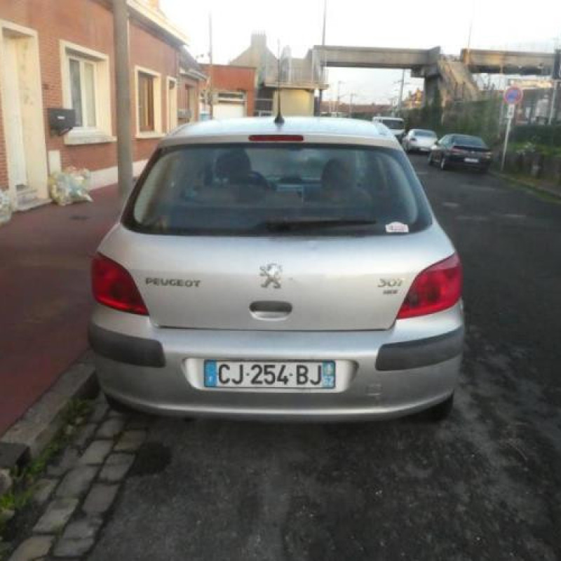 Boitier servitude moteur (BSM) PEUGEOT 307 Photo n°6