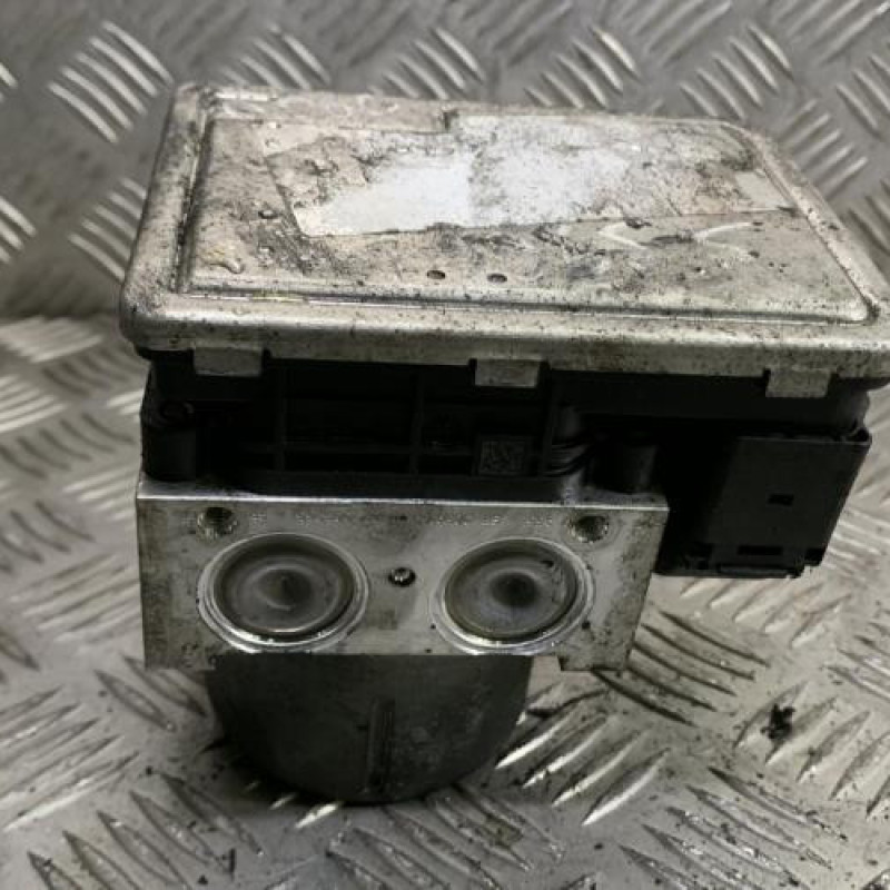 Bloc ABS (freins anti-blocage) VOLKSWAGEN T-ROC Photo n°3