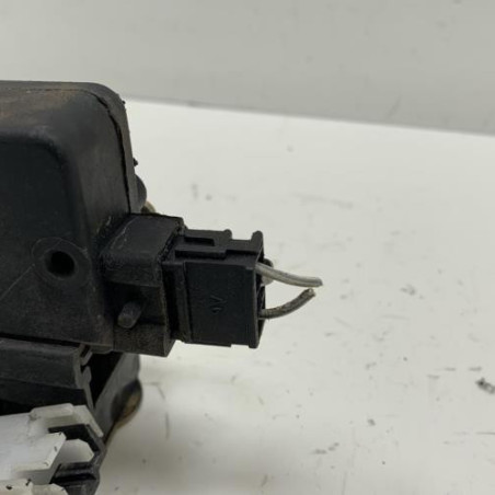 Serrure avant droit RENAULT LAGUNA 1