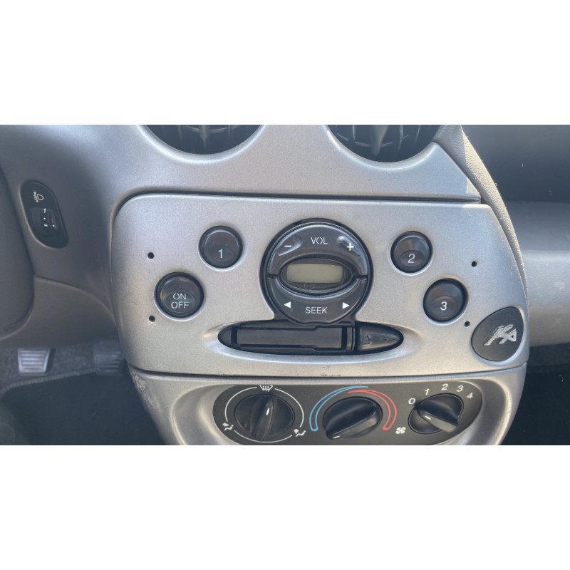 Porte avant droit FORD KA 1 Photo n°16