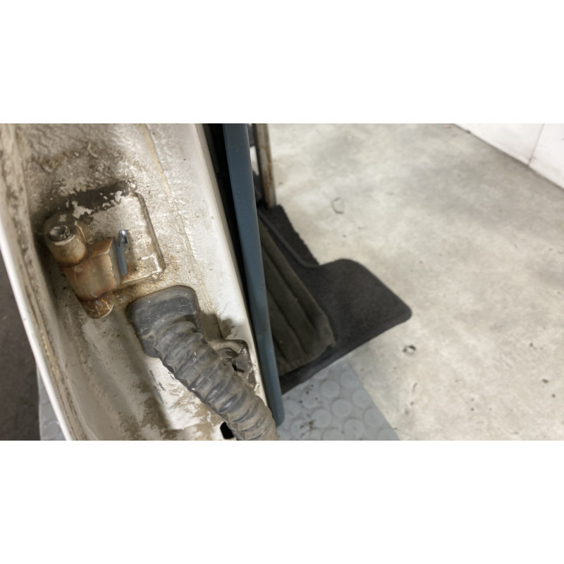 Porte avant droit RENAULT EXPRESS Photo n°4