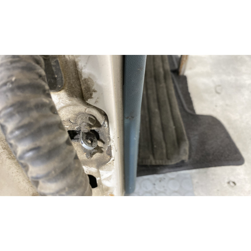 Porte avant droit RENAULT EXPRESS Photo n°6