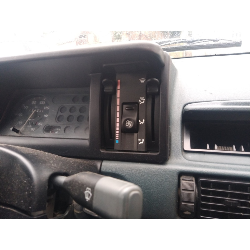 Porte avant droit RENAULT EXPRESS Photo n°16