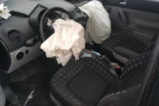 Serrure avant droit VOLKSWAGEN NEW BEETLE 1