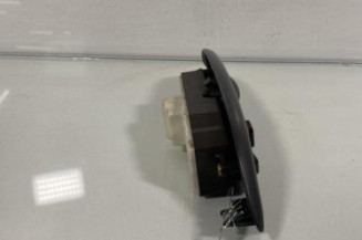 Interrupteur de leve vitre avant gauche TOYOTA YARIS 1