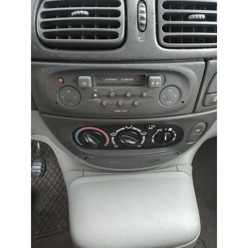 Porte avant droit RENAULT SCENIC 1 Photo n°13