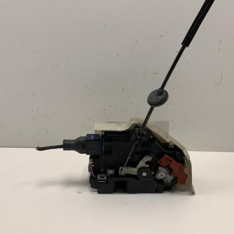 Serrure avant droit VOLKSWAGEN GOLF 5 Photo n°3