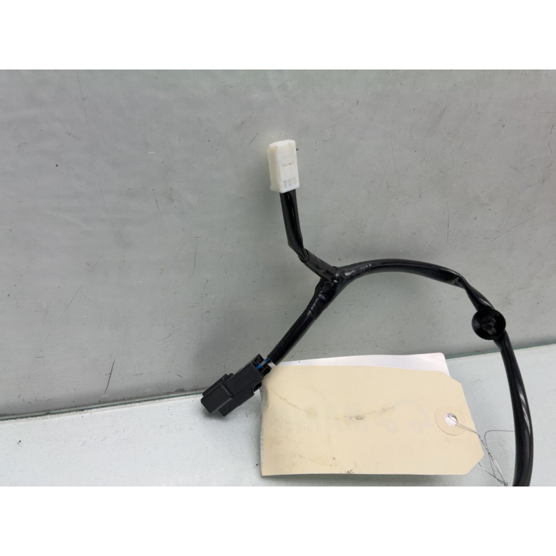 Attache ceinture avant droit MITSUBISHI SPACE STAR 3 Photo n°4