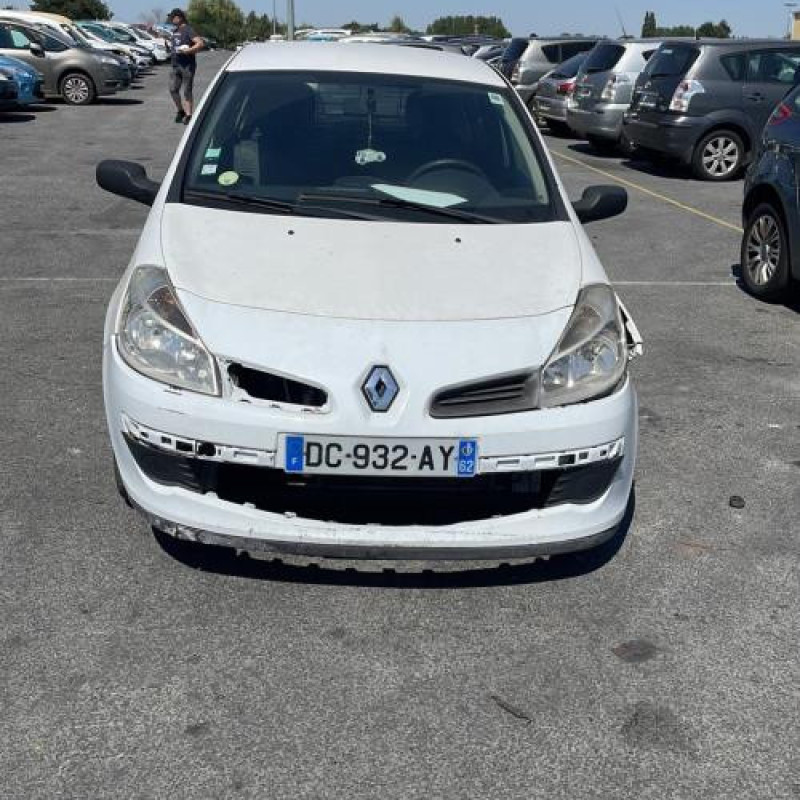 Pretensionneur de ceinture avant droit RENAULT CLIO 3 Photo n°4