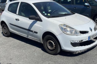 Pretensionneur de ceinture avant droit RENAULT CLIO 3