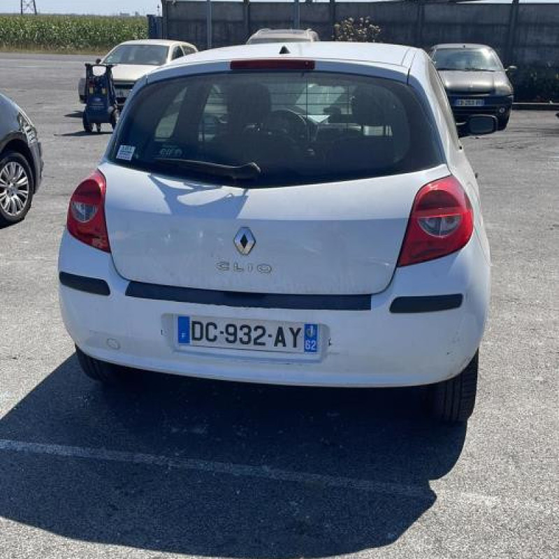Pretensionneur de ceinture avant droit RENAULT CLIO 3 Photo n°6