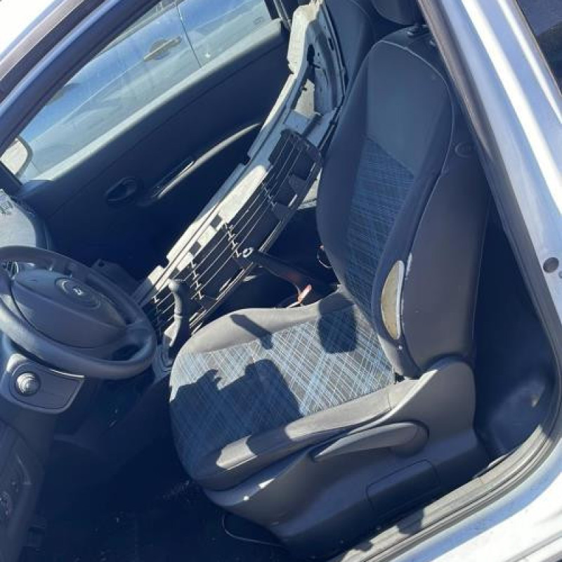 Pretensionneur de ceinture avant droit RENAULT CLIO 3 Photo n°9