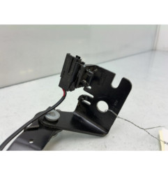 Attache ceinture arriere gauche FORD KUGA 2