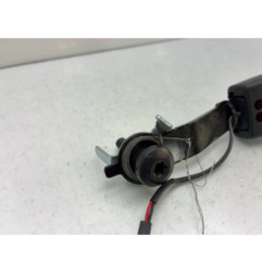 Attache ceinture arriere droit FORD KUGA 2