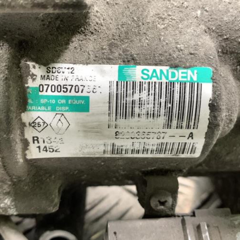 Compresseur clim NISSAN NOTE 1 Photo n°4