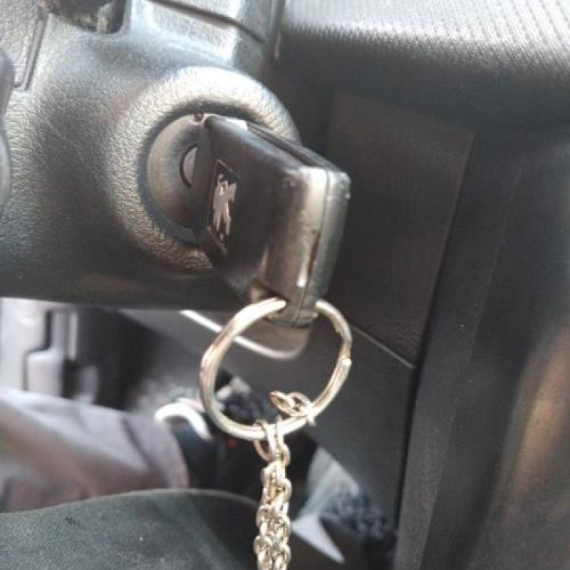 Pretensionneur de ceinture avant droit PEUGEOT 207 Photo n°14