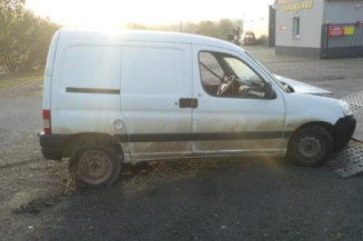 Serrure avant droit PEUGEOT PARTNER 1