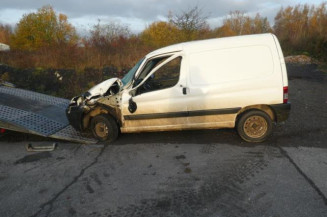 Serrure avant droit PEUGEOT PARTNER 1
