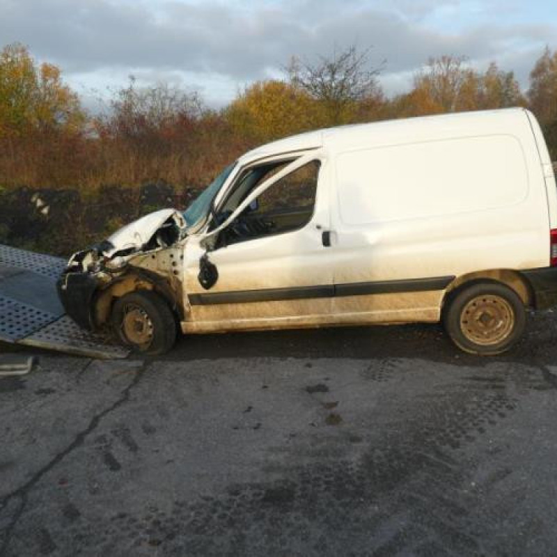 Serrure avant droit PEUGEOT PARTNER 1 Photo n°9