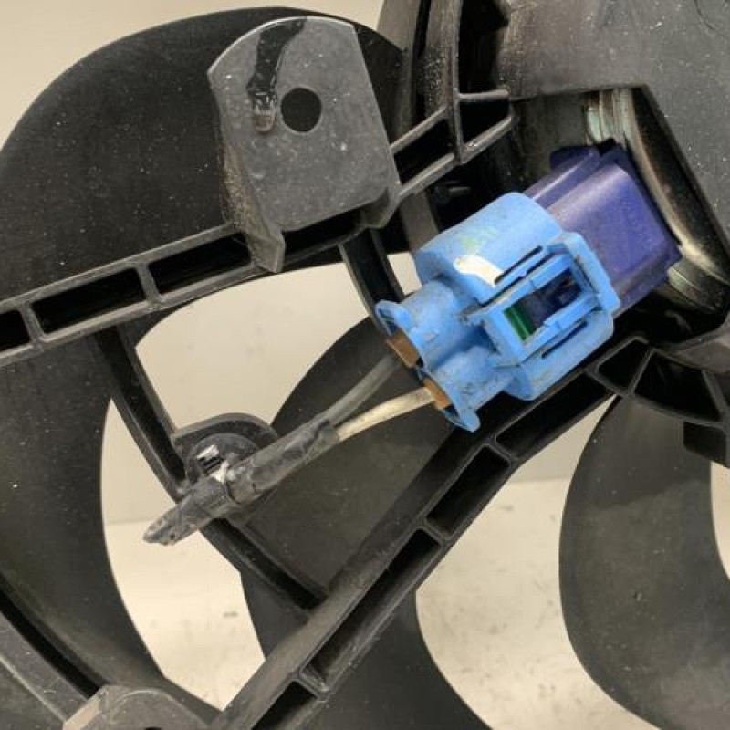 Moto ventilateur radiateur RENAULT CLIO 4 Photo n°4