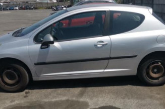 Pretensionneur de ceinture avant droit PEUGEOT 207