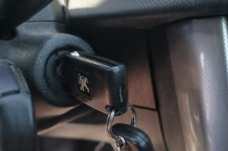 Pretensionneur de ceinture avant droit PEUGEOT 207
