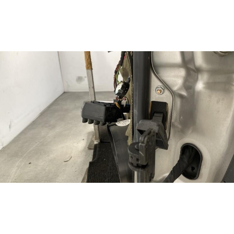 Porte avant gauche MERCEDES CLASSE S 220 Photo n°2