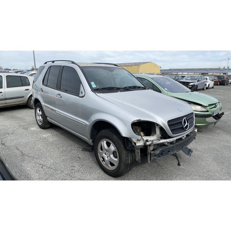 Porte avant gauche MERCEDES CLASSE M 163 Photo n°11