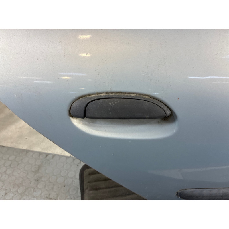 Porte arriere droit RENAULT CLIO 2 Photo n°1