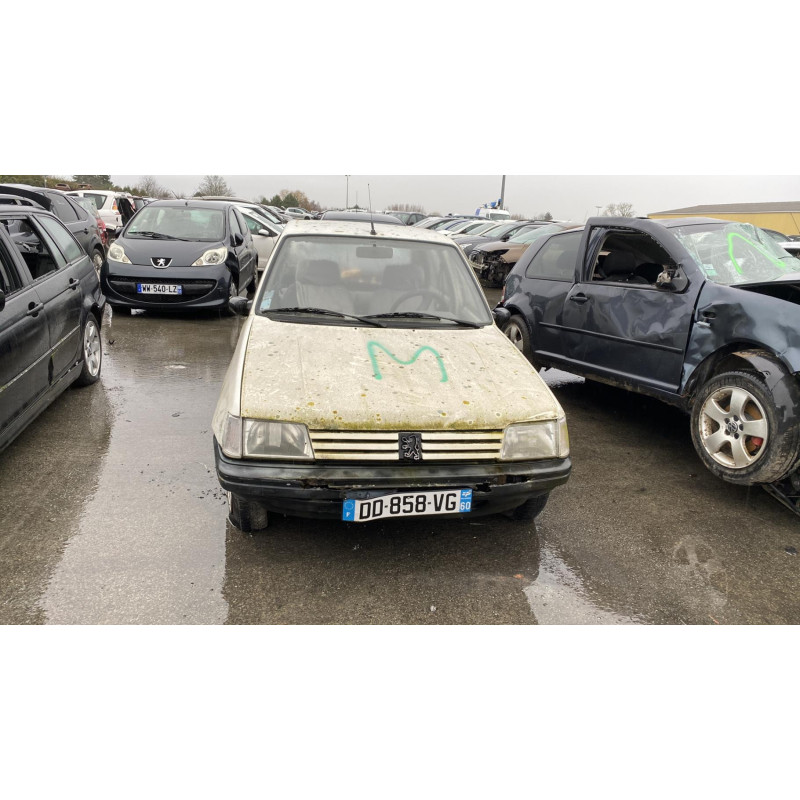 Porte avant droit PEUGEOT 205 Photo n°8