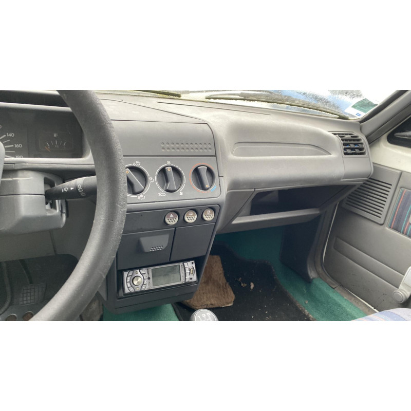 Porte avant droit PEUGEOT 205 Photo n°9