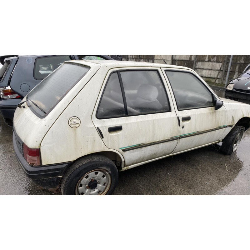 Porte avant droit PEUGEOT 205 Photo n°15
