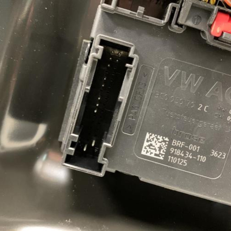 Leve vitre electrique avant droit VOLKSWAGEN PASSAT 6 Photo n°3