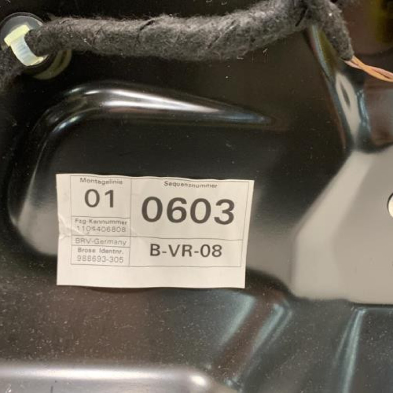 Leve vitre electrique avant droit VOLKSWAGEN PASSAT 6 Photo n°5