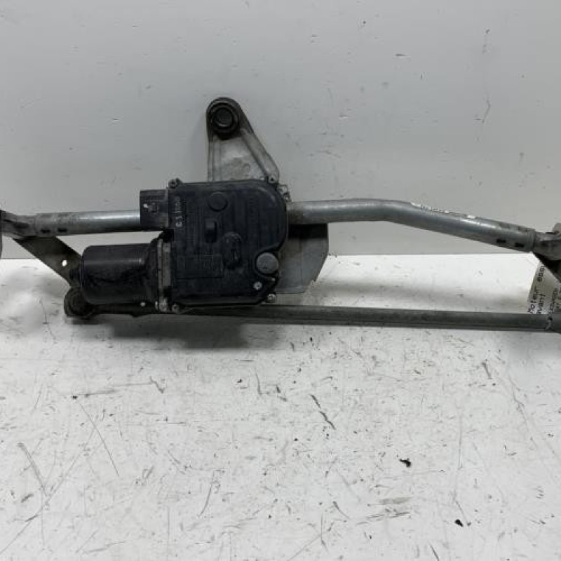 Moteur essuie glace avant VOLKSWAGEN PASSAT 6 Photo n°1