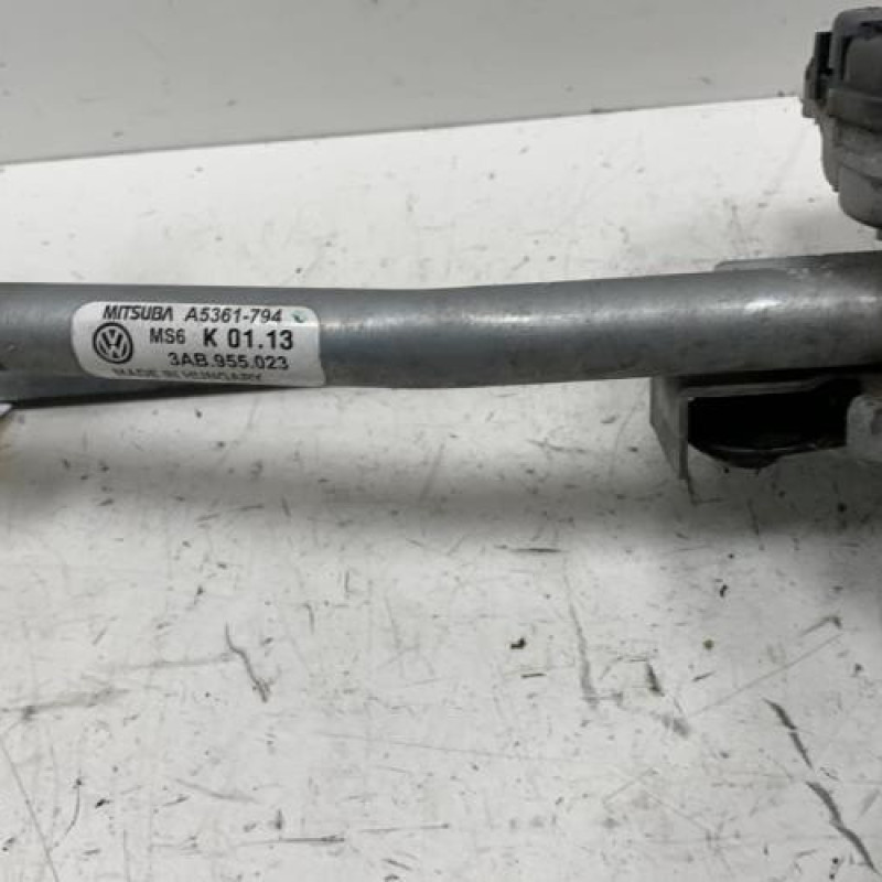 Moteur essuie glace avant VOLKSWAGEN PASSAT 6 Photo n°4