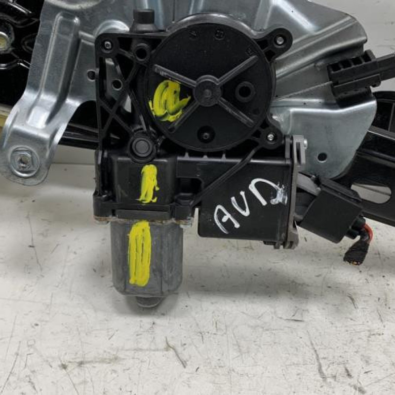 Leve vitre electrique avant droit OPEL ASTRA J Photo n°3