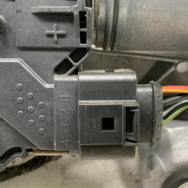 Moteur essuie glace avant OPEL ASTRA J Photo n°7