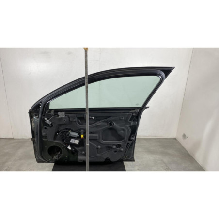 Porte avant droit AUDI A4 2 Photo n°1
