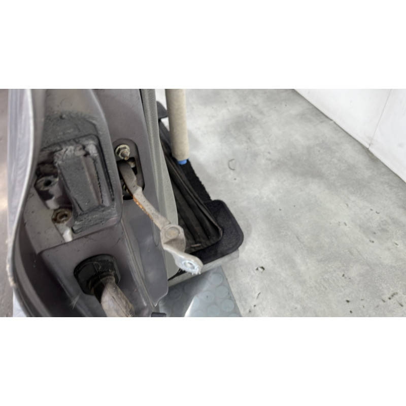 Porte avant droit RENAULT CLIO 2 Photo n°4
