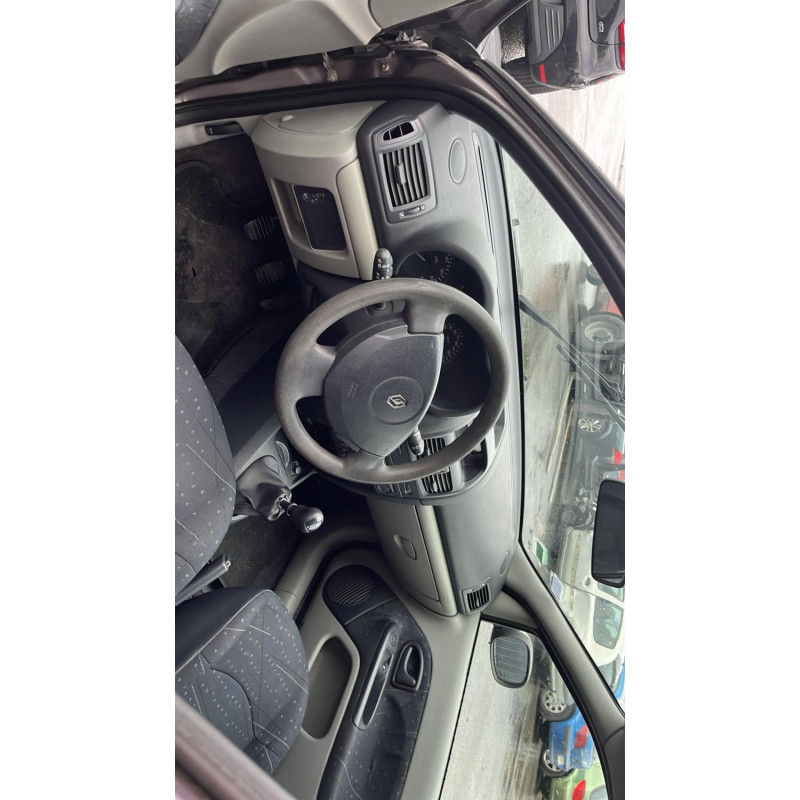 Porte avant droit RENAULT CLIO 2 Photo n°15