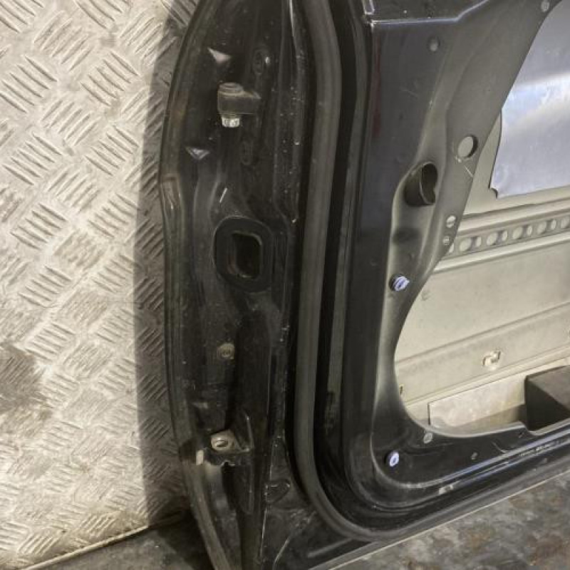 Porte avant droit MERCEDES CLASSE B 245 Photo n°6