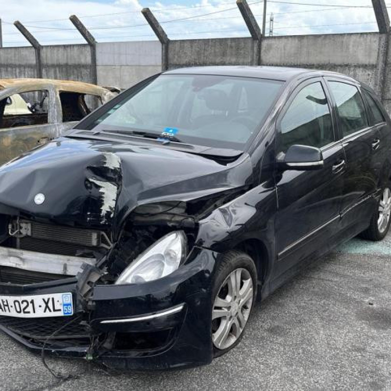 Pretensionneur de ceinture arriere gauche MERCEDES CLASSE B 245 Photo n°5